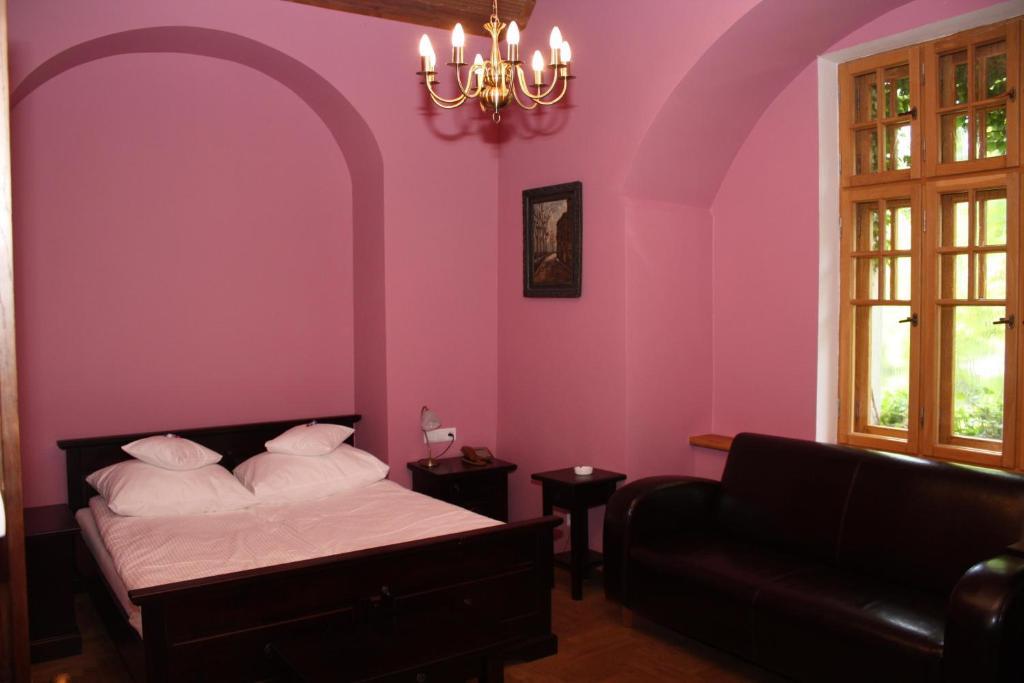 Klasztor Cedynia Hotel Rum bild